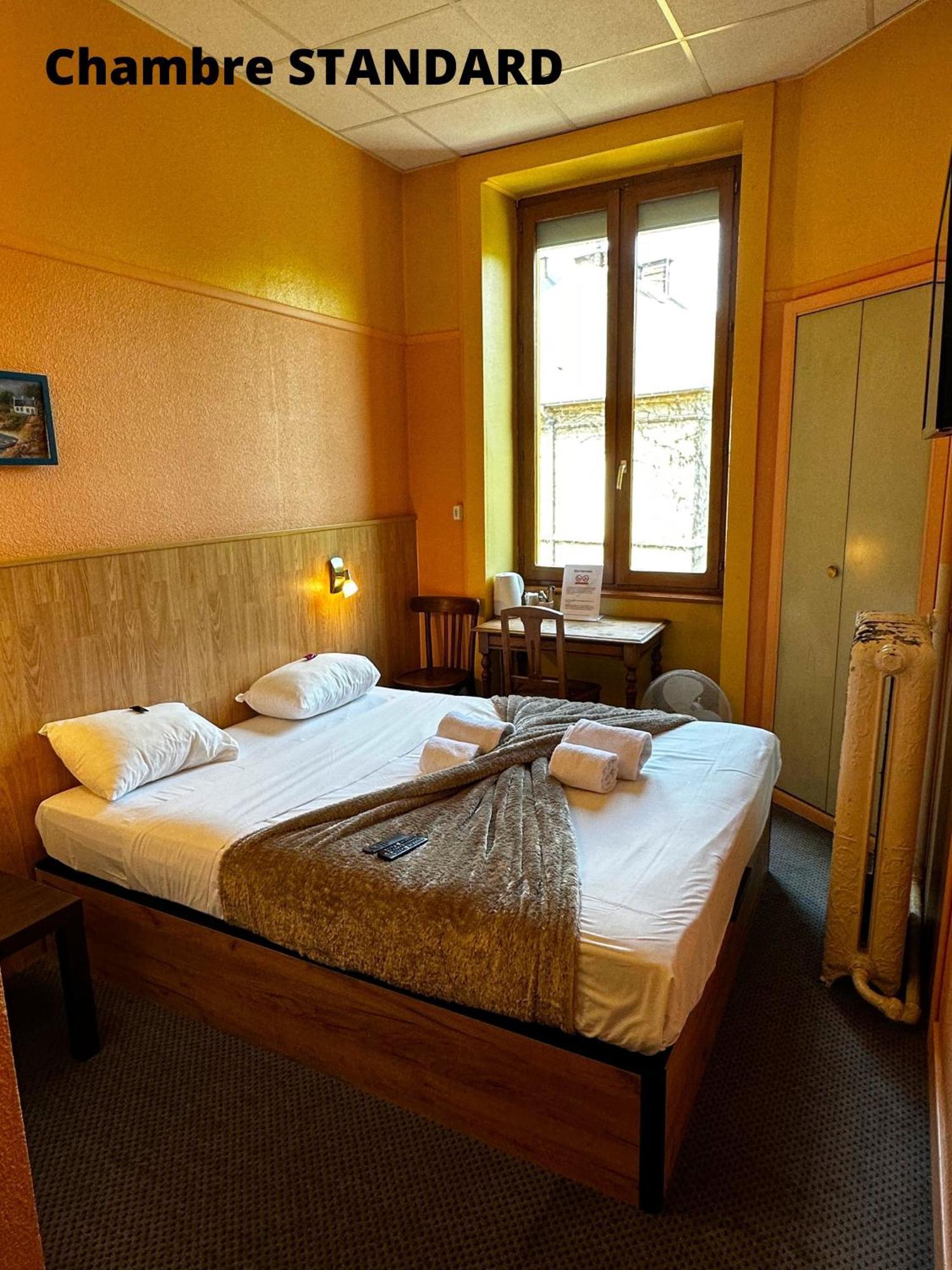 Hotel Terminus - Pizzeria Pizz'A Gogo - Salle De Sport - Face A La Gare Лон-льо-Соние Екстериор снимка