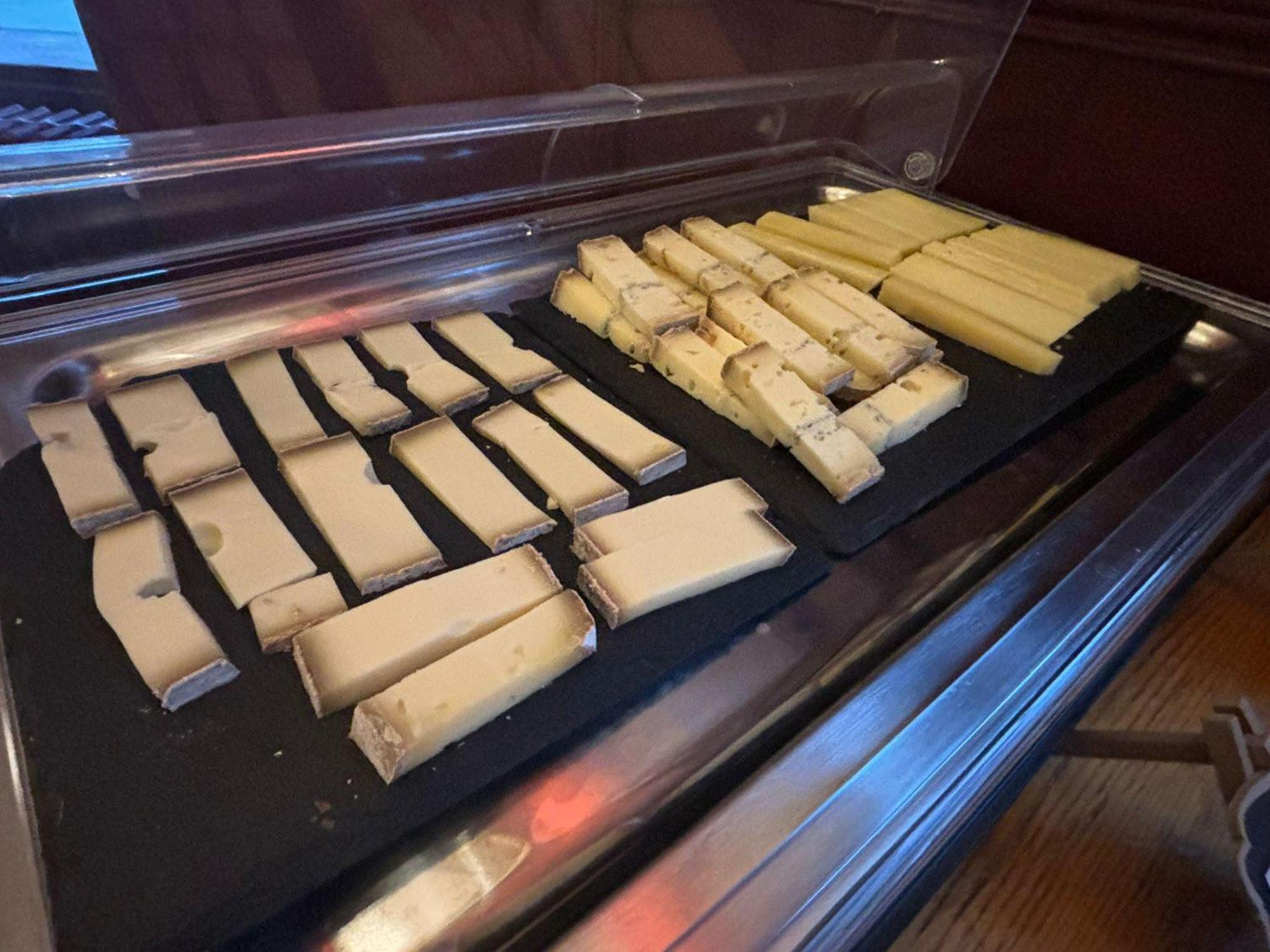 Hotel Terminus - Pizzeria Pizz'A Gogo - Salle De Sport - Face A La Gare Лон-льо-Соние Екстериор снимка