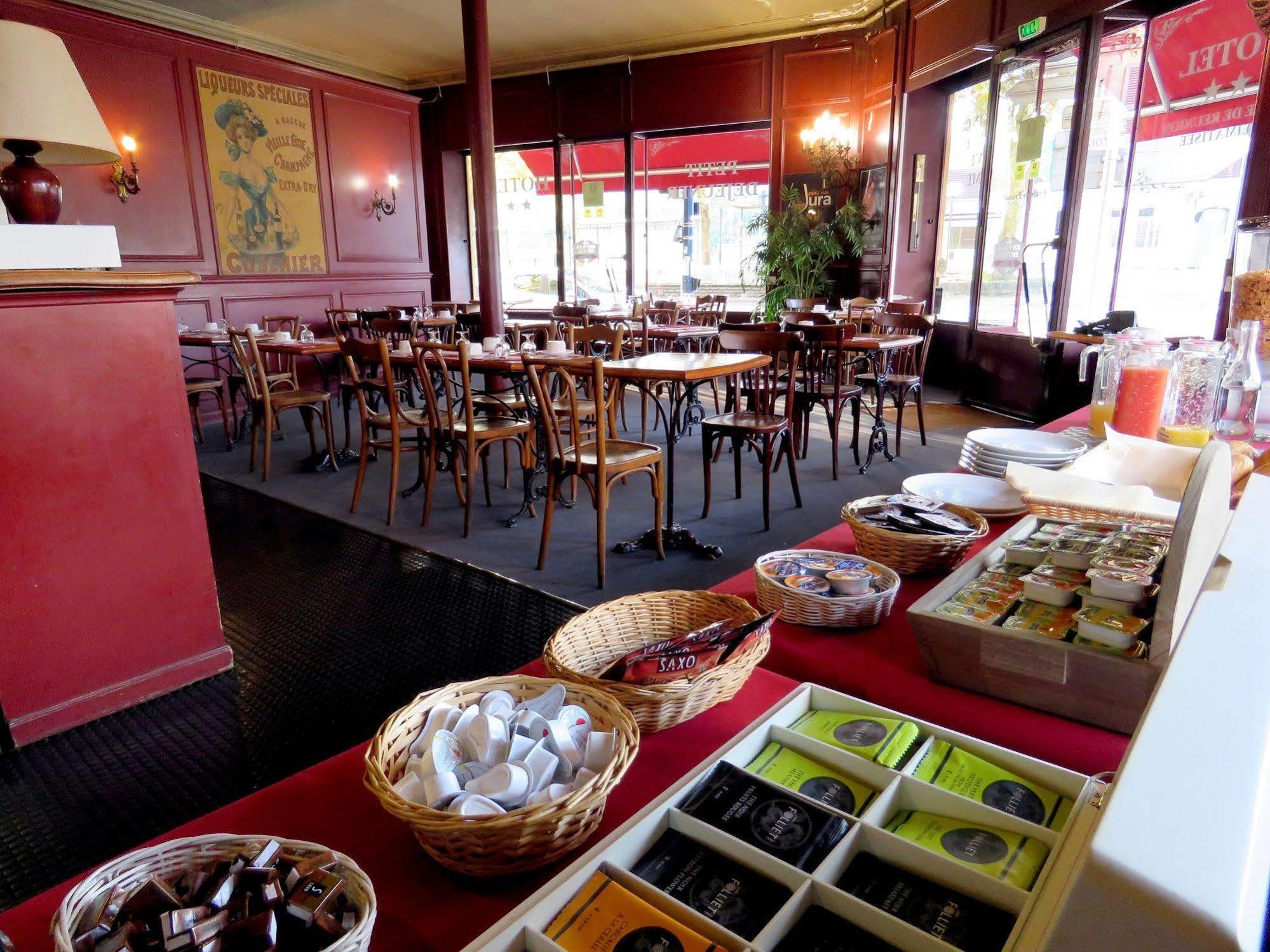 Hotel Terminus - Pizzeria Pizz'A Gogo - Salle De Sport - Face A La Gare Лон-льо-Соние Екстериор снимка